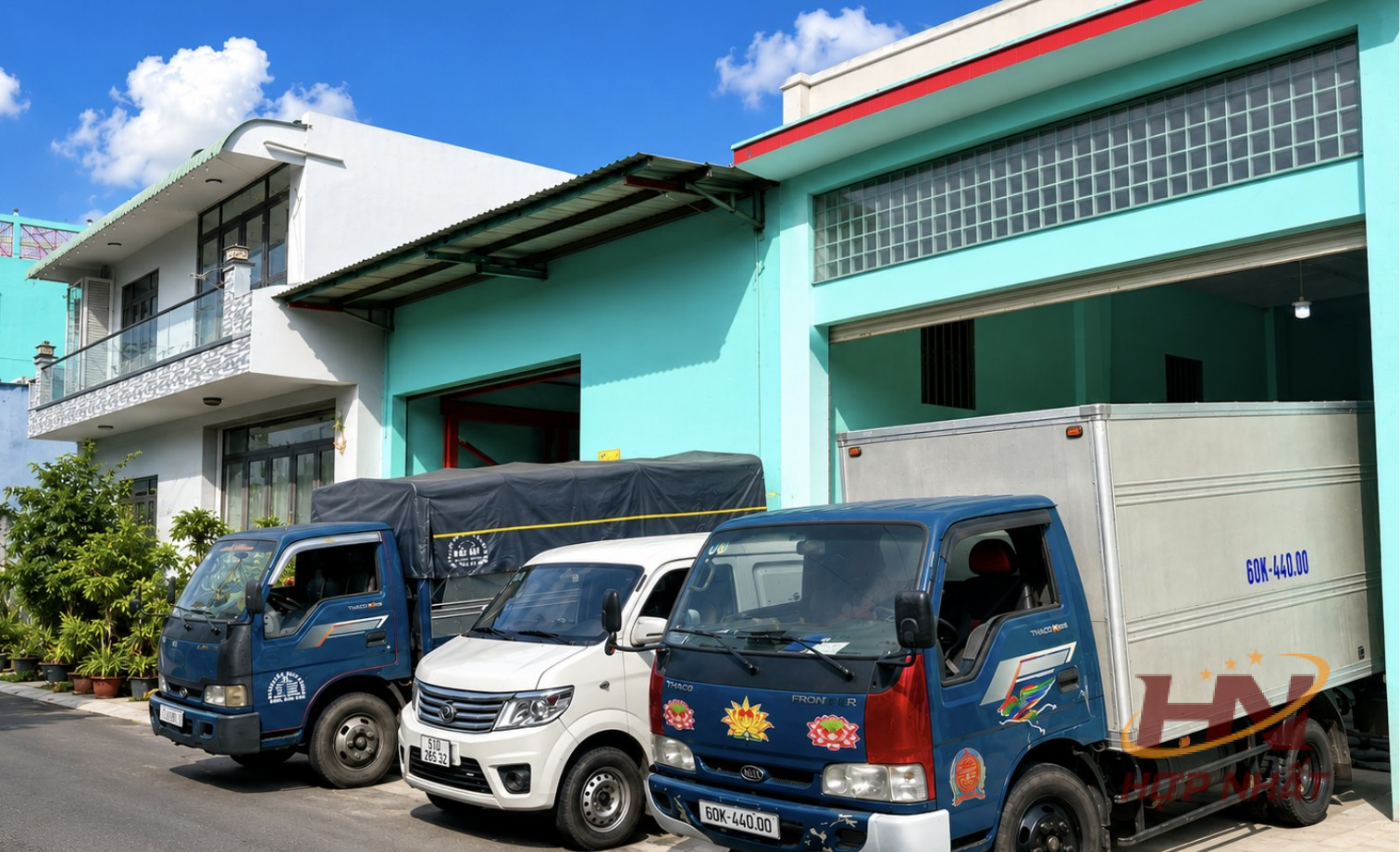 Kho và đội xe Công ty Hợp Nhất